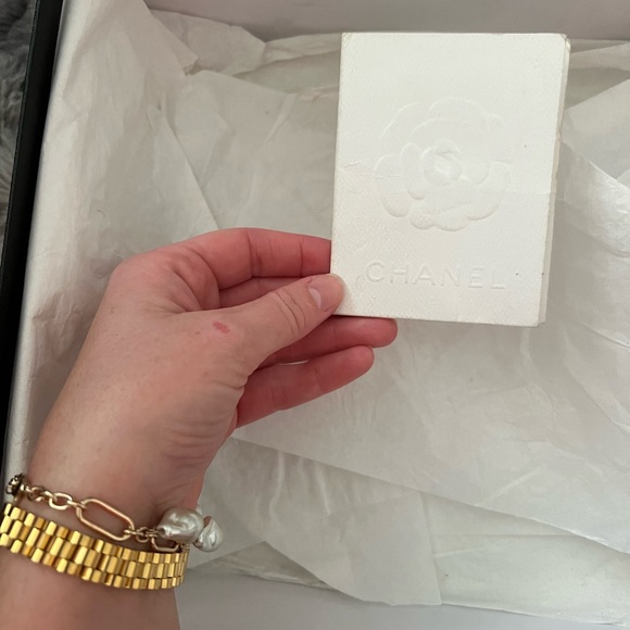 Chanel Metallic Crackled Calfskin CC Sneakers, size 39 - Picture 5 of 8